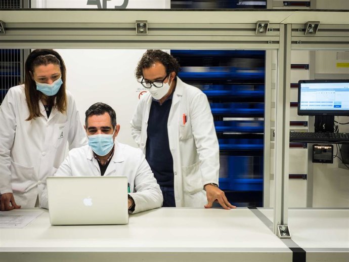 Profesionales del Hospital de La Línea de la Concepción.