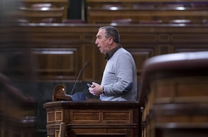 El diputado de Compromís en el Congreso de los Diputados, Joan Baldoví, interviene en una sesión plenaria, en el Congreso de los Diputados, a 31 de marzo de 2022, en Madrid (España). 