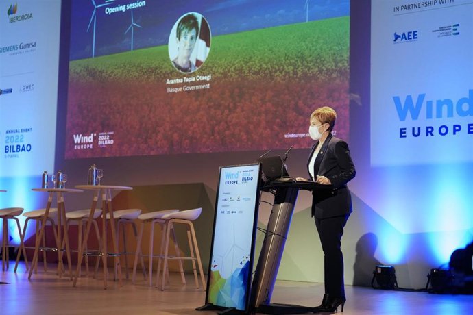 La consejera de Desarrollo Económico, Sostenibilidad y Medio Ambiente del Gobierno Vasco, Arantxa Tapia, durante la inauguración de WindEurope