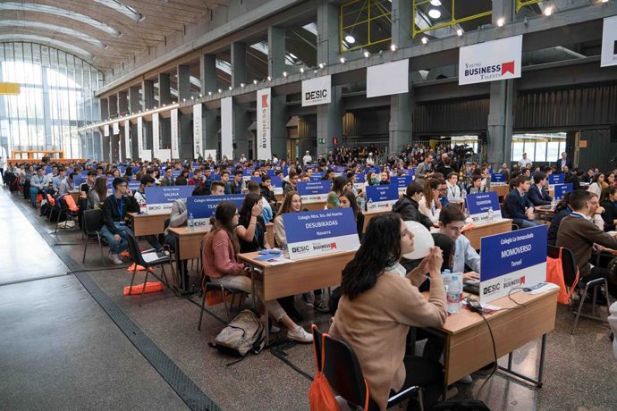 Archivo - Arxivo - Estudiants participen en una edició del Young Business Talents