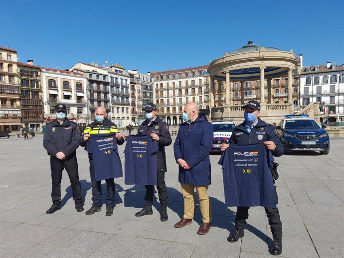 Los Agentes De Portugal Y Países Bajos, Junto Con El Delegado Del Gobierno En Navarra, José Luis Arasti, Y El Jefe Regional De Operaciones De La Jefatura Superior De Policía, Carlos Moreno
