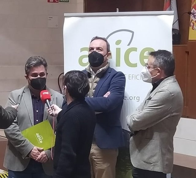 Presentación del proyecto Sensatur en el Castillo de Fuensaldaña.