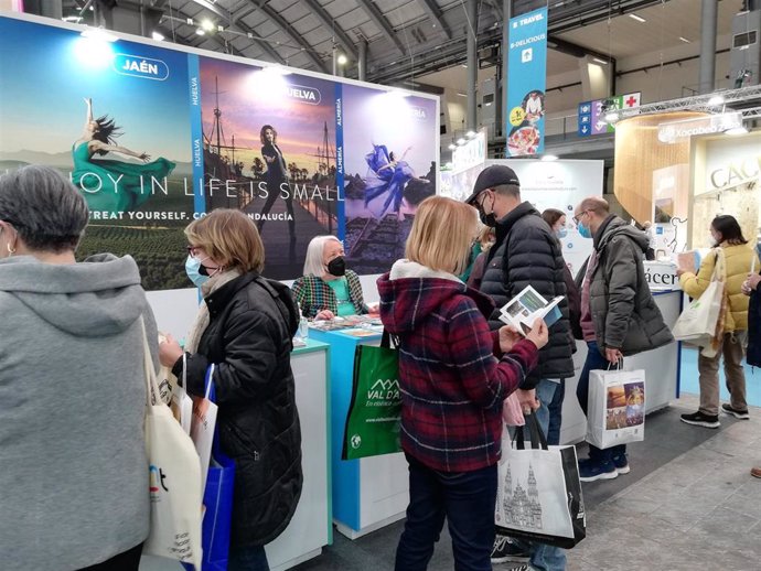 El patronato de Turismo presenta la oferta del destino Huelva en la Feria B-Travel de Barcelona.