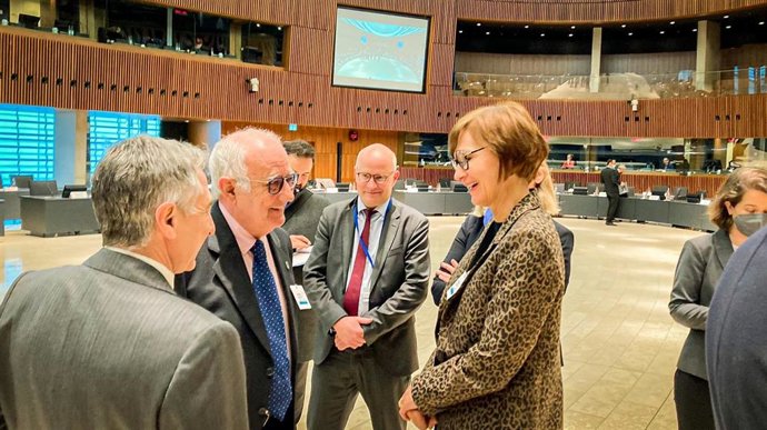 Uruñuela plantea "la necesidad acuciante de mejorar la educación digital" en el debate del Consejo de Educación de la UE