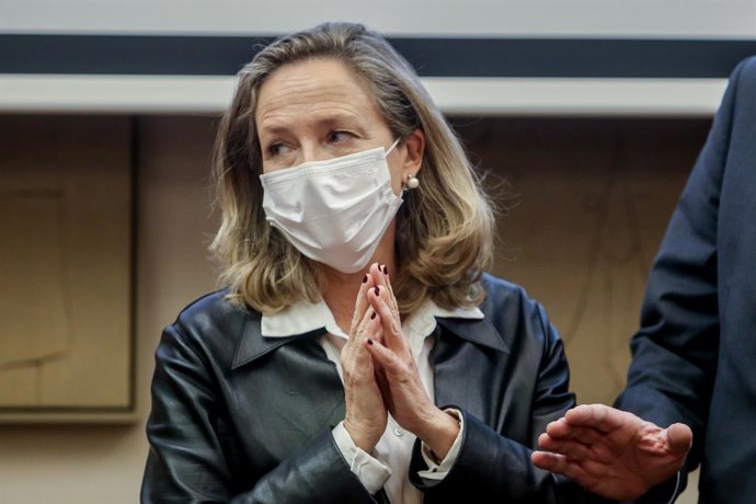La vicepresidenta primera del Gobierno y ministra de Asuntos Económicos y Transformación Digital, Nadia Calviño, en la Comisión de Asuntos Económicos y Transformación Digital, en el Congreso de los Diputados, a 31 de marzo de 2022.