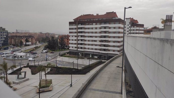Archivo - Calles de Oviedo, pisos, sector inmobiliario