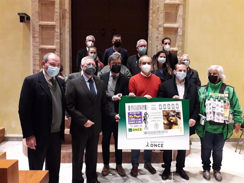 Presentación del cupón de la ONCE dedicado al Cristo de la Esperanza de Arahal en su 75 aniversario.