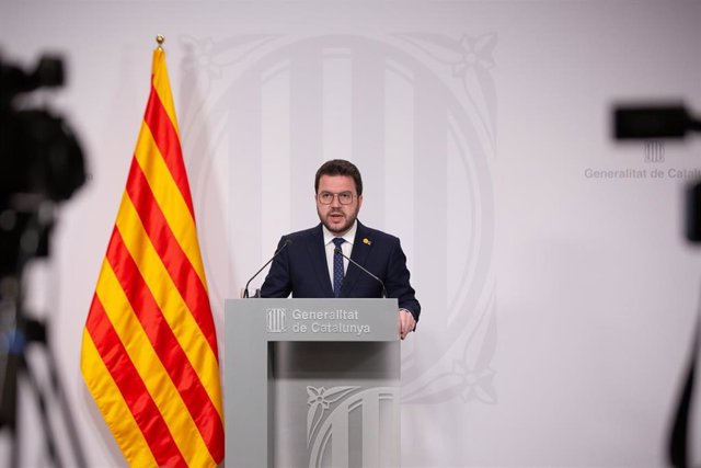 El president de la Generalitat, Pere Aragonès comparece tras el Consell Executiu para informar del paquete de medidas aprobado por el Govern para tratar las consecuencias de la guerra en Ucrania, en la Generalitat de Cataluña, a 5 de abril de 2022, en Bar