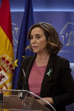 La Secretaria General del Partido Popular y portavoz del partido, Cuca Gamarra, en una rueda de prensa posterior a una Junta de Portavoces, en la Sala Constitucional del Congreso de los Diputados, a 5 de abril de 2022, en Madrid (España).