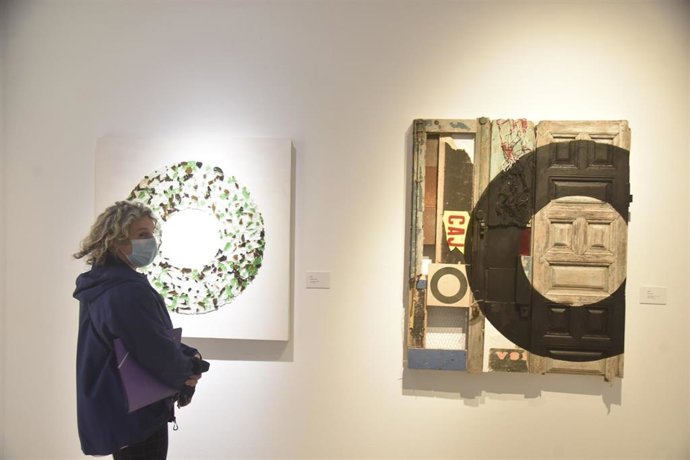 Mimi Ripoll, Pablo Mercado, Delia Boyano, Noelia García Bandera, Rocio Verdejo, Francisco Javier Valverde, Juan Manuel Rodríguez, Dreucol y Darko componen el elenco artístico de la exposición 'We are here 2'