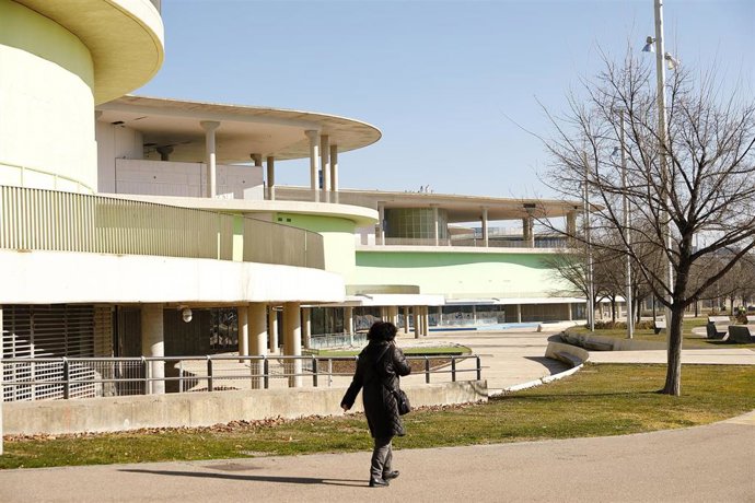 Un total de 17 estudios de arquitectura optan a reconvertir los 'cacahuetes' de la Expo en pisos de alquiler para jóvenes.