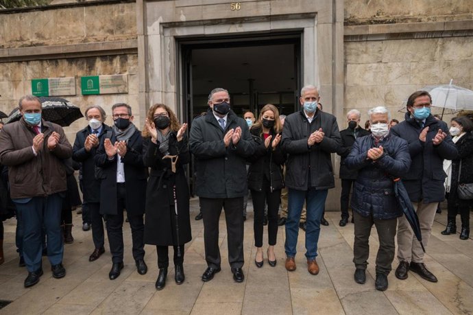 Minuto de silencio en recuerdo de Javier Imbroda