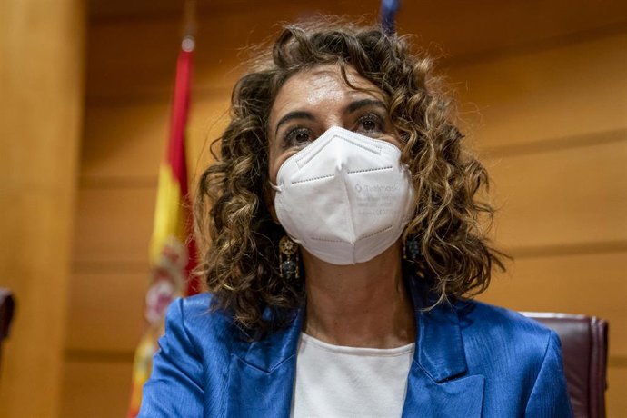 La ministra de Hacienda y Función Pública, María Jesús Montero, durante la presentación del libro 'Pioneras, cien años de la presencia de la mujer en el Tribunal de Cuentas 1921-2021', en el Senado, a 14 de marzo de 2022, en Madrid (España).