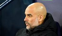 Guardiola: "Son unos maestros defendiendo todos juntos atrás"