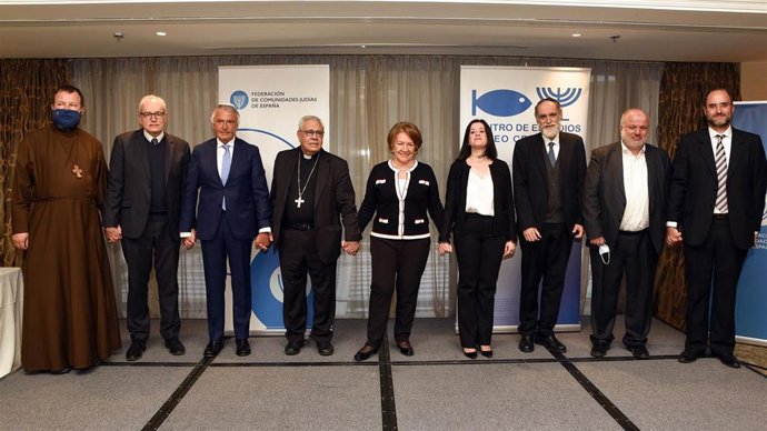 Líderes religiosos españoles rezan por la paz en Ucrania y en el mundo.