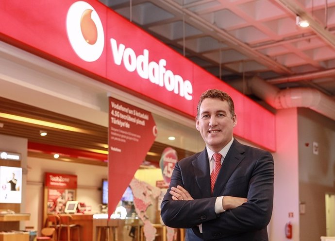 Archivo - El nuevo consejero delegado de Vodafone España, Colman Deegan