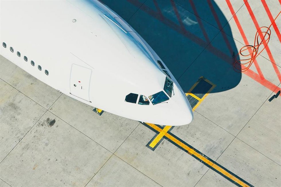 Imagen aerea de un avión
