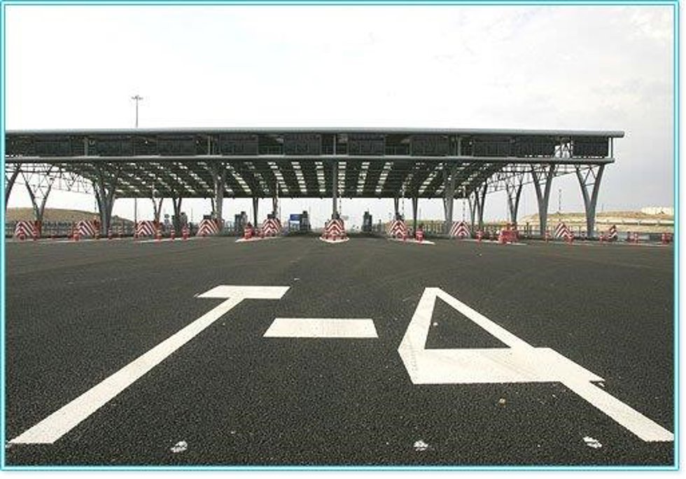 Archivo - Autopista M-12 Eje Aeropuerto