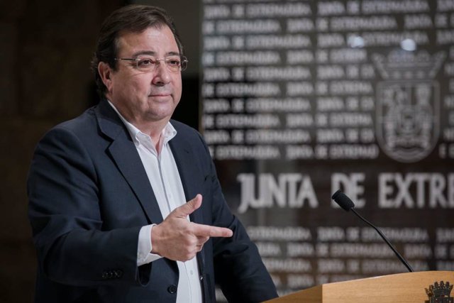 Fernández Vara, en rueda de prensa.