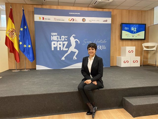 La patinadora Sara Hurtado ha impulsado la iniciativa solidaria 'Sobre hielo por la paz' para recaudar fondos para ayudar a los refugiados ucranianos.