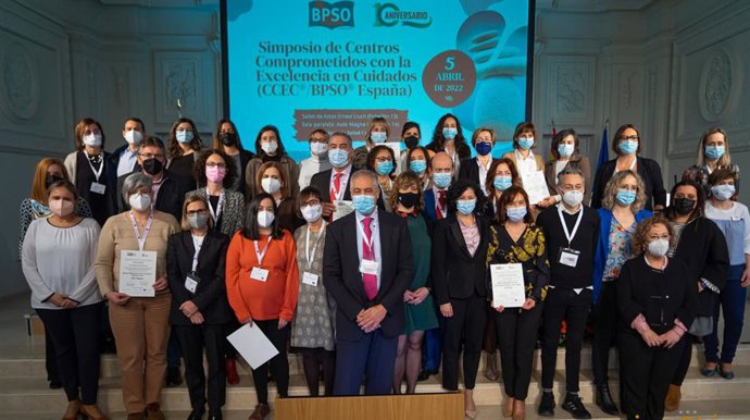 Los hospitales Sierrallana y Tres Mares, reconocidos por su compromiso con la excelencia en cuidados