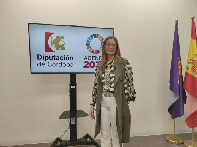 La delegada de Hacienda y Gobierno Interior de la Diputación de Córdoba, Felisa Cañete, en rueda de prensa.