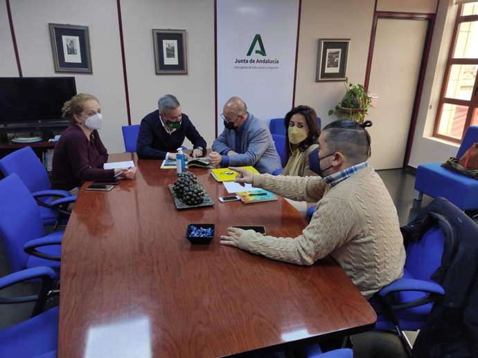 Reunión con responsables del Jaén Paraíso Interior FS.