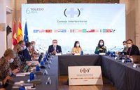 Darias anuncia que las mascarillas dejarán de ser obligatorias en interiores el 20 de abril