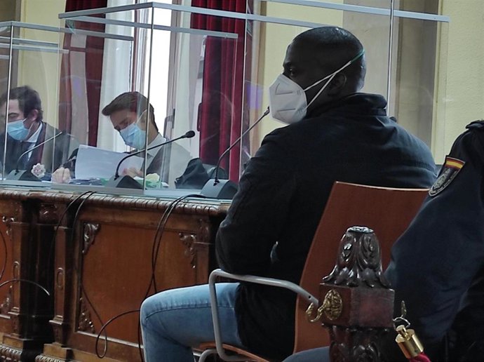 El acusado durante la declaración de las forenses en la tercera jornada del juicio