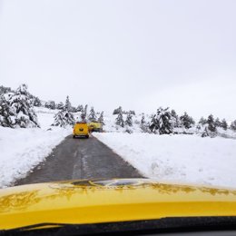 Continúan los trabajos de retirada de nieve en las pedanías altas del Noroeste