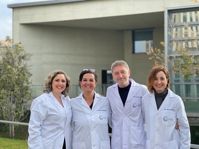 Equipo de científicos de la UGR que han participado en el mayor estudio genético sobre esquizofrenia