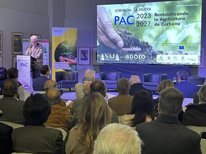 Jornada organizada por Asaja con el título 'La Nueva PAC 2023-2027: Rentabilizando la Agricultura de Carbono'.