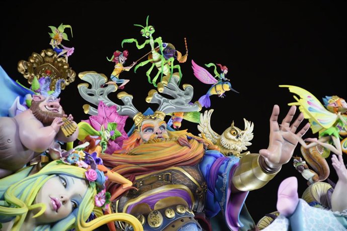 Falla Convento Jerusalén con su monumento '2030', a 16 de marzo de 2022, en Valencia, Comunidad Valenciana (España). La falla Convento Jerusalén-Matemtic Marzal se ha llevado el primer premio de Sección Especial de las Fallas 2022