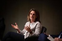 Ribera critica que las eléctricas españolas quieran hacer "descarrilar" el tope al precio del gas