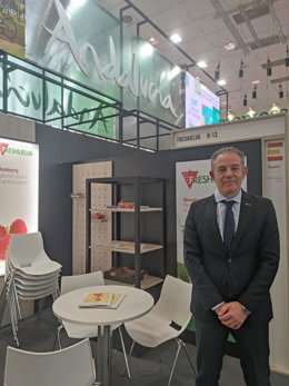 El gerente de la Asociación de Productores y Exportadores de la Fresa de Huelva, Freshuelva, Rafael Domínguez, en Fruit Logistica 2022.