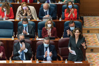 Ayuso, a la petición de Vox de "no pagar a sindicatos": "No puedo laminar instituciones por que no me sigan el juego"