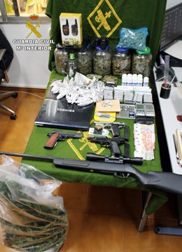 Parte del material intervenido