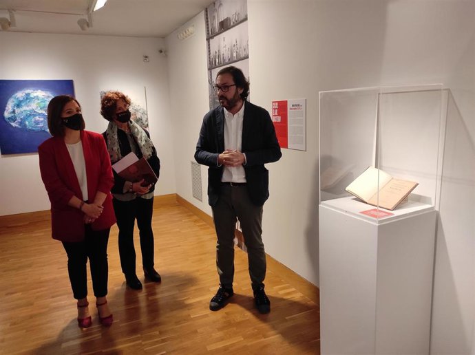 Presentación de la exposición 'Cajal 2022.Una visión artística', en el Museo Pablo Gargallo, en Zaragoza.
