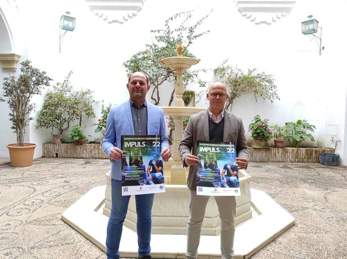 Ruz (izda.) y Linares presentan el Encuentro de Empleo y Emprendimiento Impulso 2022.