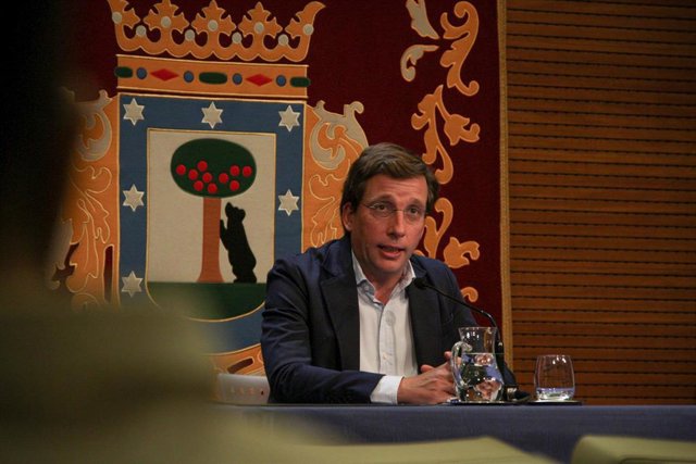 Archivo - El alcalde de Madrid, José Luis Martínez-Almeida