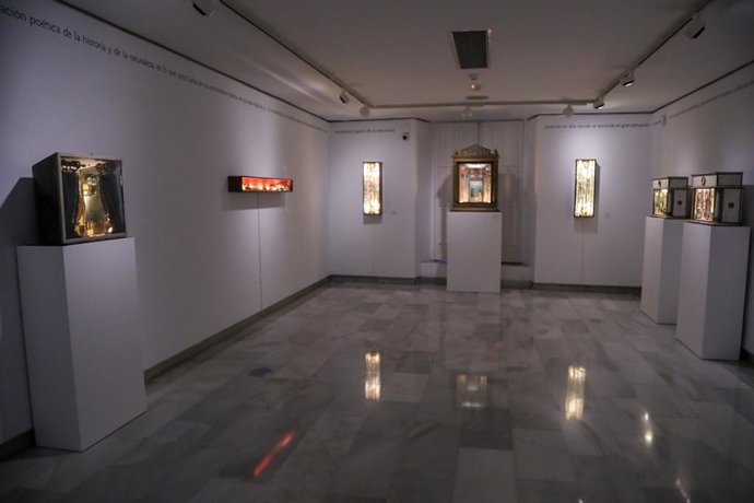 Exposición 'Estancias del Alma' en las Salas Mingorance del Archivo Municipal de los artistas Díaz de Bustamante Loring