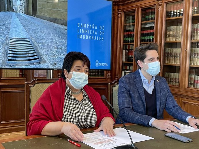 Luquero y Merino en la presentación de la campaña de limpieza.