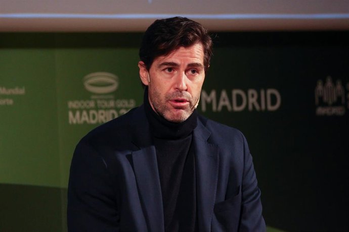 Archivo - Raul Chapado, presidente de la RFEA, durante un acto