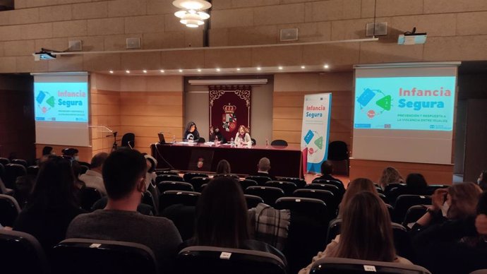 Imagen de archivo de la presentación en Castilla-La Mancha el proyecto Infancia segura: prevención y respuesta a la violencia entre iguales.