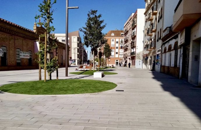 El barrio de El Matadero tras la  obra de ampliación de una gran plaza central.