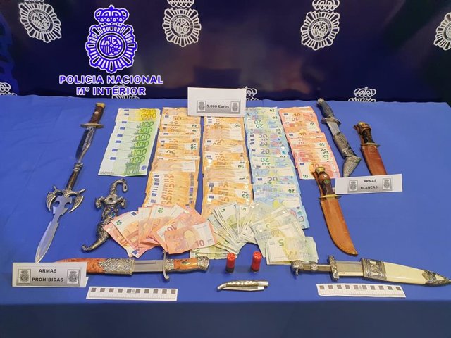 Efectos ocupados a los siete detenidos en distintos registros en Las Viudas y Delicias.