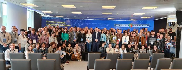 El viceconsejero de Formación Profesional del Gobierno Vasco, Jorge Arévalo,  en la jornada de difusión de proyectos europeos Erasmus+ de centros de Formación Profesional de Euskadi.