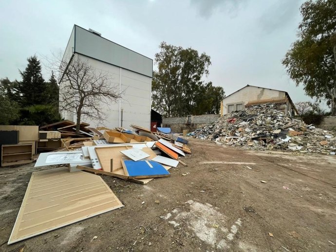 Imagen del derribo de instalaciones de Onda Jaén.