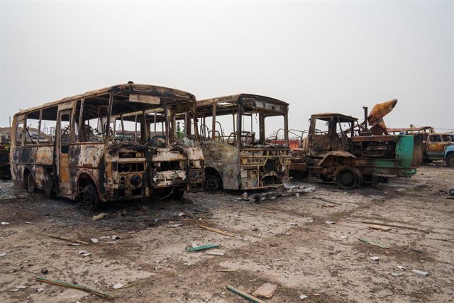 Vehículos calcinados en Ucrania en el marco de la invasión rusa