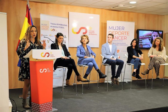Presentación en el CSD del programa 'Mujer, Deporte, Cáncer' para prevenir esta enfermedad e incentivar el control periódico de un especialista.